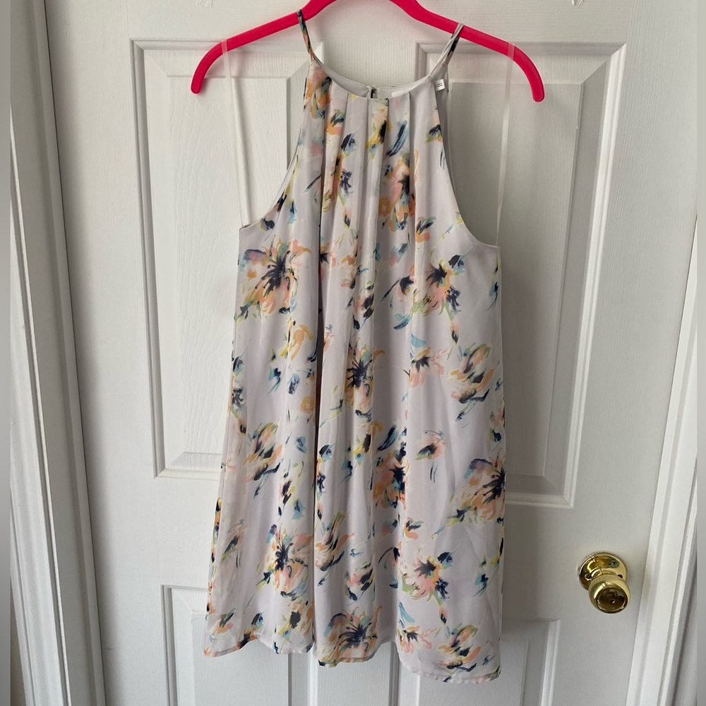 Light greyish purple sleeveless floral dress